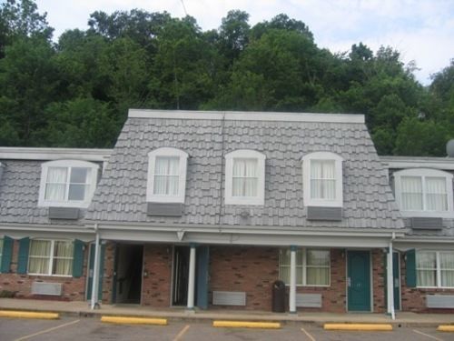 Country Squire Inn And Suites Coshocton Exteriör bild